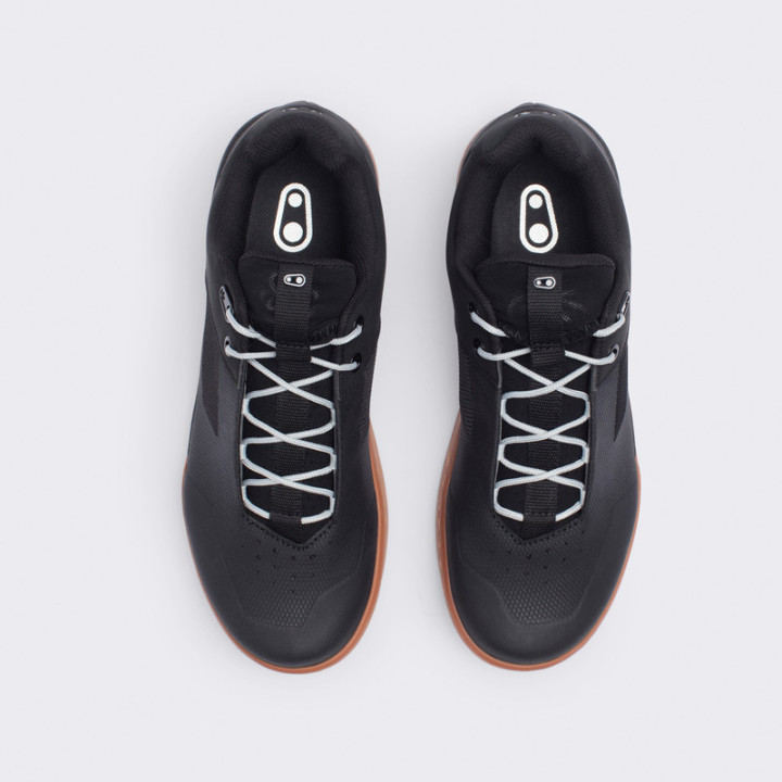 BUTY CRANKBROTHERS STAMP LACE BLACK/SILVER - GUM OUTSOLE