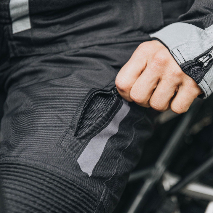 SPODNIE MOTOCYKLOWE TEKSTYLNE OZONE VULCAN BLACK (KRÓTKA NOGAWKA) S-3XL