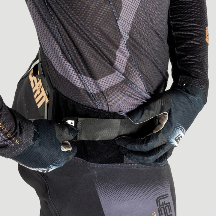 SPODNIE OFFROADOWE LEATT MOTO 5.5 I.K.S STEALTH S