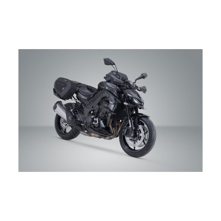 ZESTAW SAKW PRO BLAZE H I STELAŻY SW-MOTECH KAWASAKI Z1100 (25-) BLACK