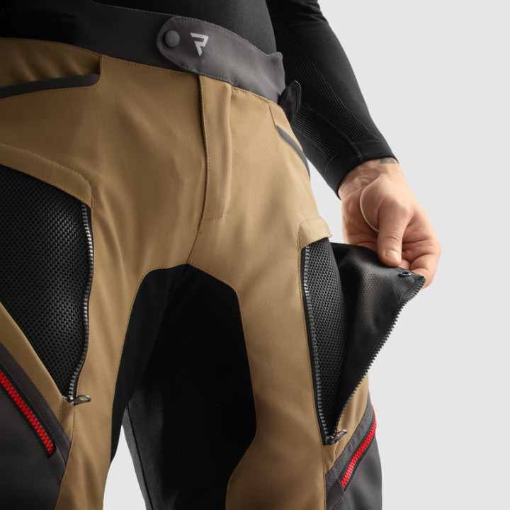 SPODNIE MOTOCYKLOWE TEKSTYLNE REBELHORN HARDY 3.0 DESERT GREY RED