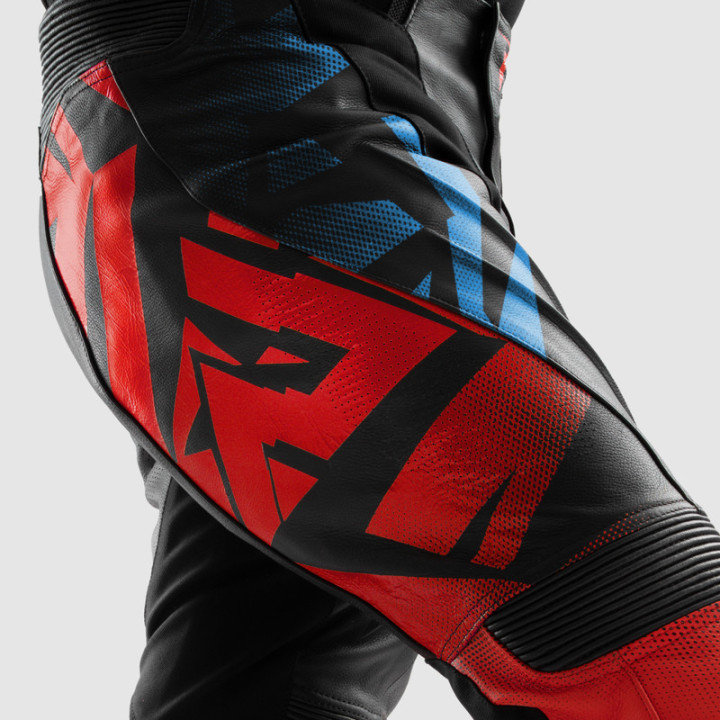 SPODNIE MOTOCYKLOWE SKÓRZANE REBELHORN INFERNO BLACK BLUE WHITE RED