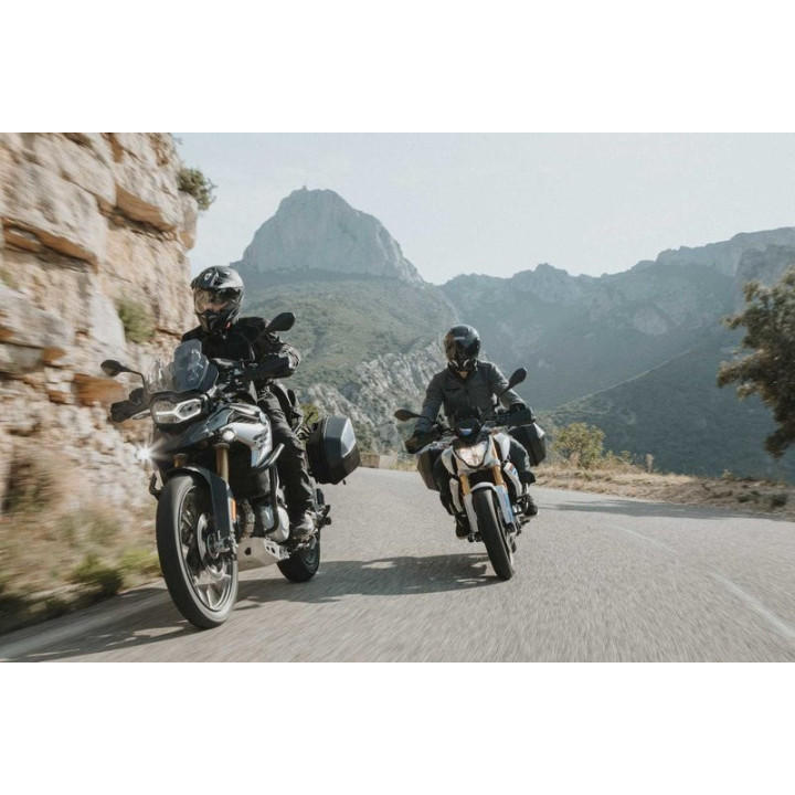 ZESTAW KUFRÓW BOCZNYCH AERO ABS I STELAŻY SW-MOTECH HONDA VFR1200X CROSSTOURER (11-) BLACK 2X25L