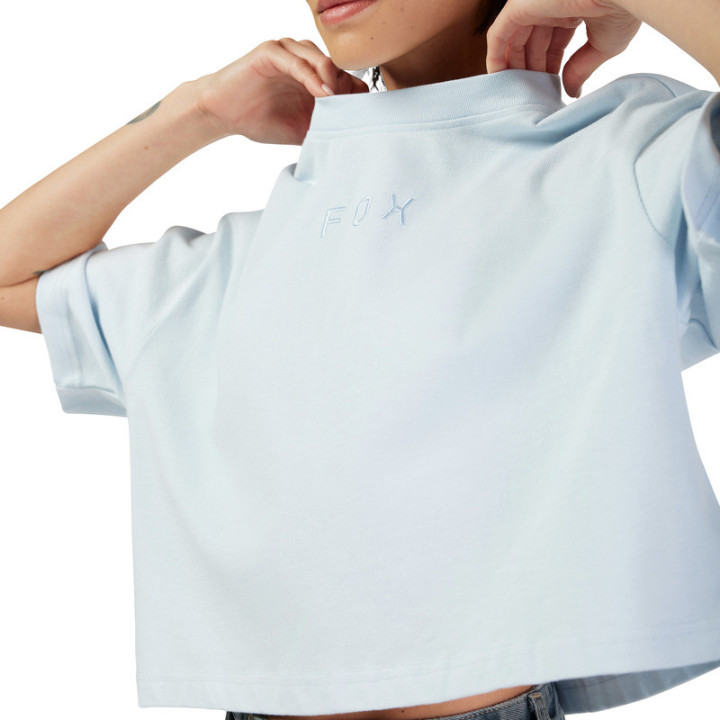 T-SHIRT FOX LADY WORDMARK OS CROP PALE BLUE